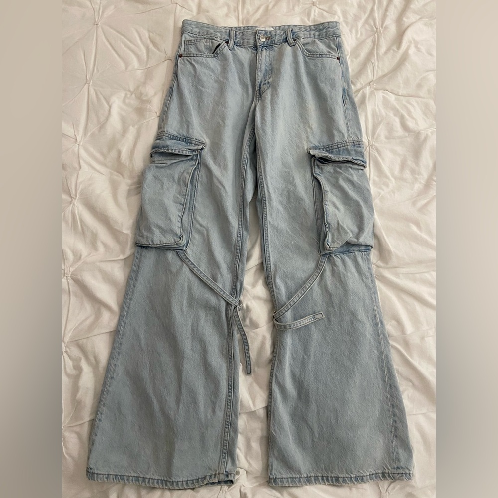 Zara Mid-Rise TRF Cargo Jeans